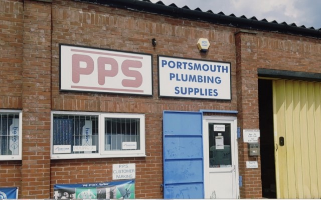 01 - Portsmouth Plumbing Supplies - Drayton Branch Exterior